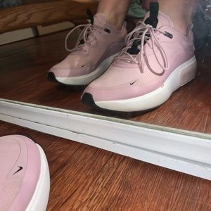 Nike Lilac Women’s Shoes